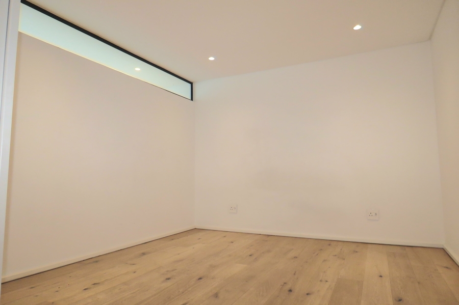 To Let 1 Bedroom Property for Rent in Woodstock Western Cape
